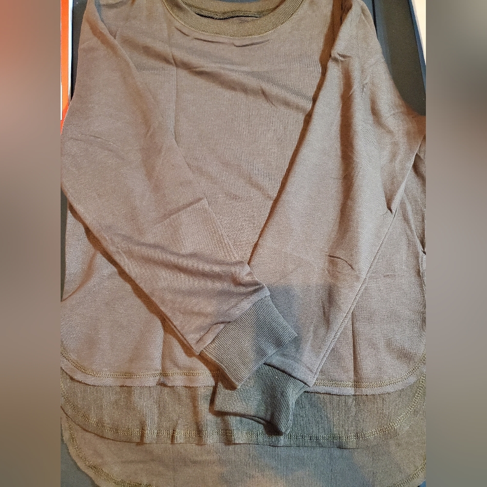 Womens Long Sleeve Size Small